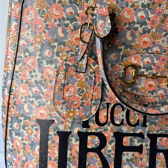 Gucci Floral Liberty Canvas Top-Handle Duffel — Coral, Beige, Green - Picture 4 of 12